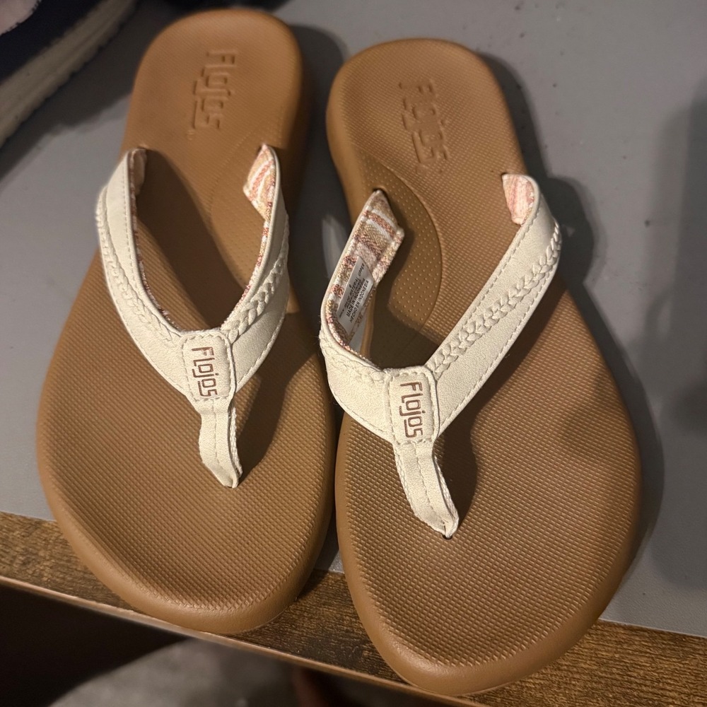 Flojos Womens Tan Cream Braided Strap Flip Flop Sandals Size 6 Summer Beach